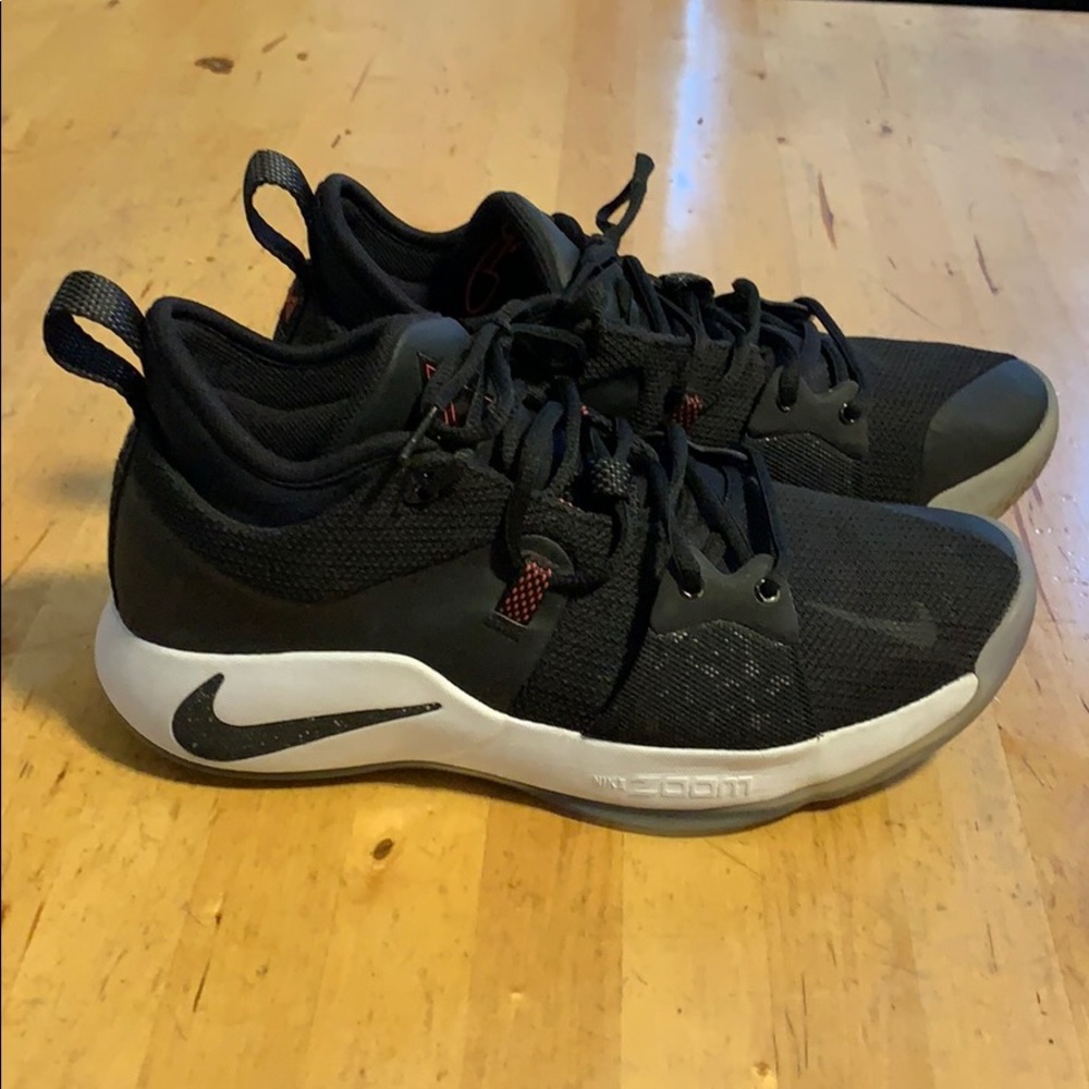 Nike Men’s Paul George 2 Taurus B-ball shoe Sz 9